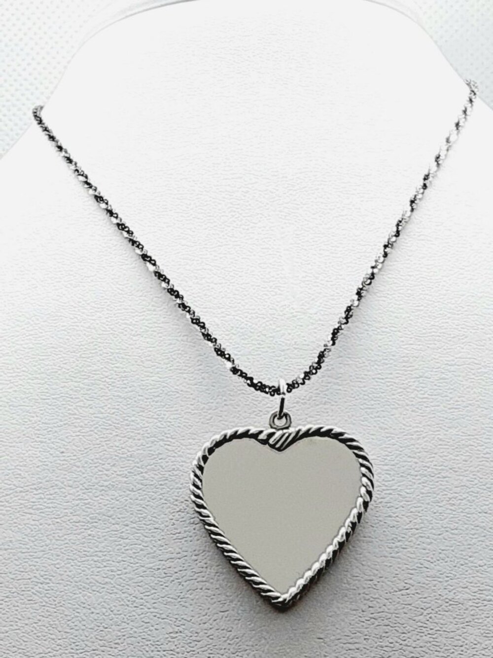 NEW 18 inch 925 oxidized wheat chain and mirrored heart pendant - Picture 3 of 12